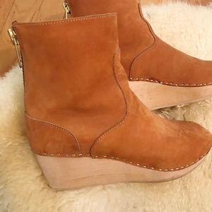 Custom Nina Z Clog Boots in 39. Pristine!